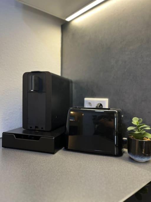 Black&yellow Designer Apartment